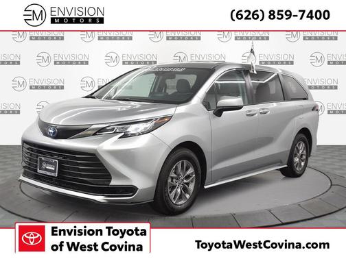 2023 Toyota Sienna LE