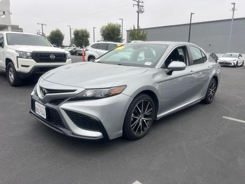 2021 Toyota Camry SE