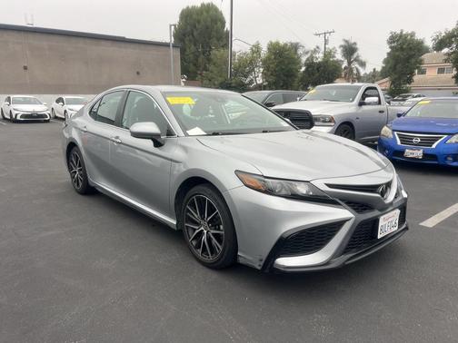 2021 Toyota Camry SE