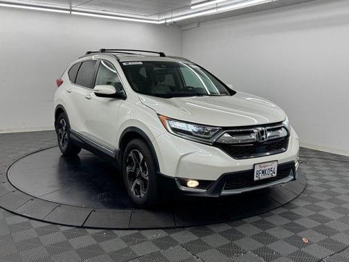 White Diamond Pearl 2018 Honda CR-V Touring