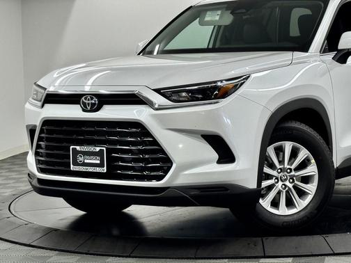 2026 Toyota Grand Highlander Hybrid XLE