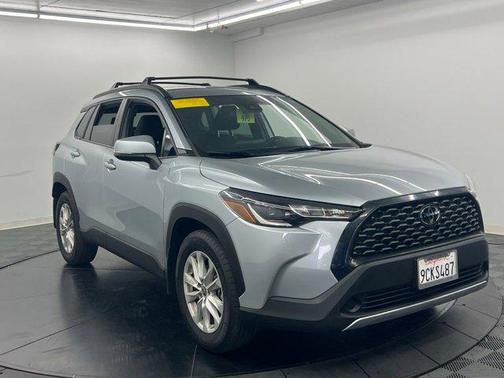 Sonic Silver 2022 Toyota Corolla Cross LE