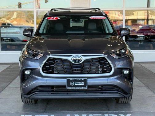 2025 Toyota Highlander XLE