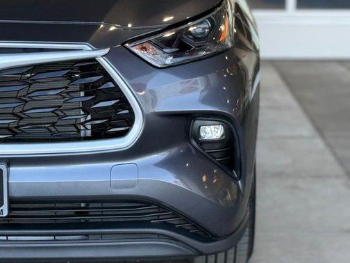 2025 Toyota Highlander XLE