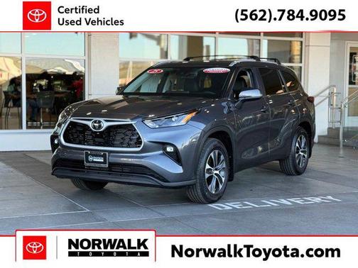 2025 Toyota Highlander XLE