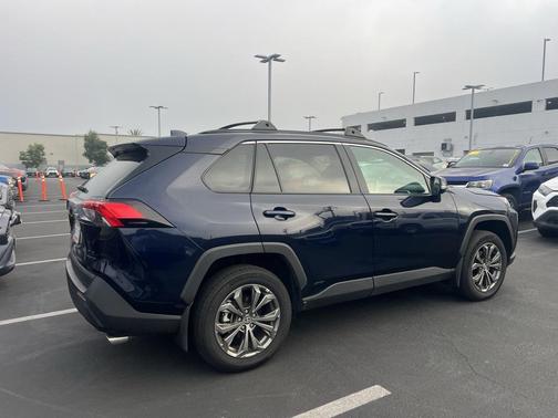 2024 Toyota RAV4 Hybrid XLE Premium