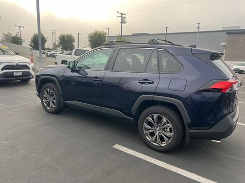 2024 Toyota RAV4 Hybrid XLE Premium