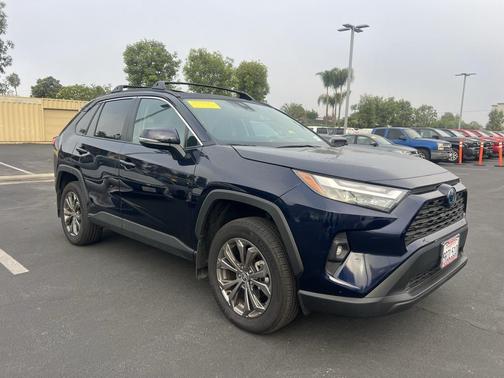 2024 Toyota RAV4 Hybrid XLE Premium