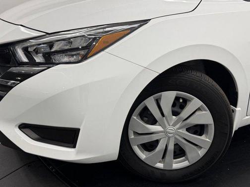 Fresh Powder 2025 Nissan Versa 1.6 S