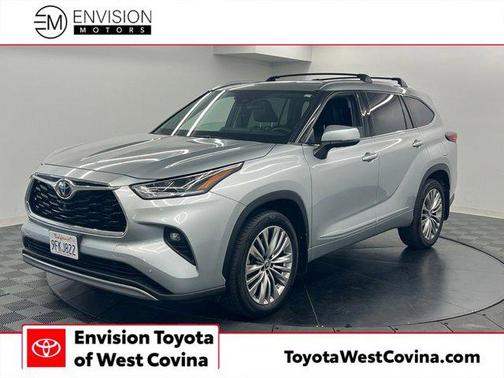 Celestial Silver Metallic 2022 Toyota Highlander Platinum