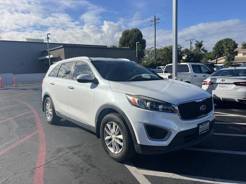 2017 Kia Sorento LX