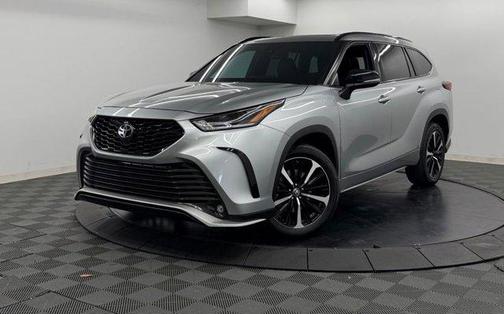 Celestial Silver Metallic 2021 Toyota Highlander XSE