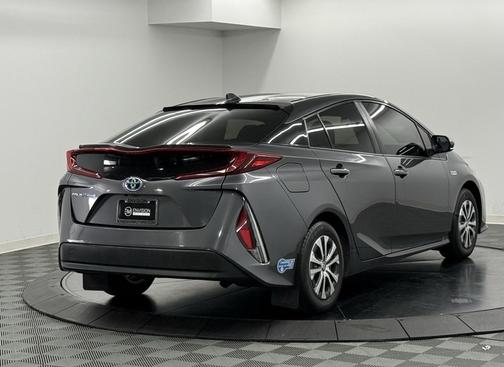 2021 Toyota Prius Prime LE