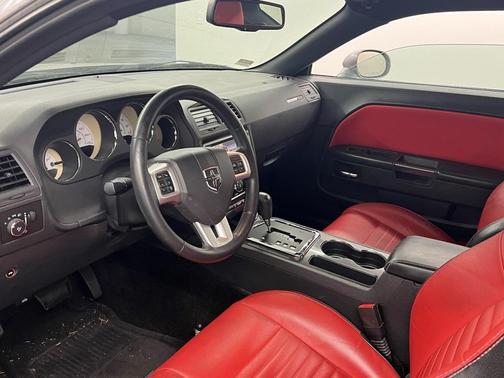 2014 Dodge Challenger SXT