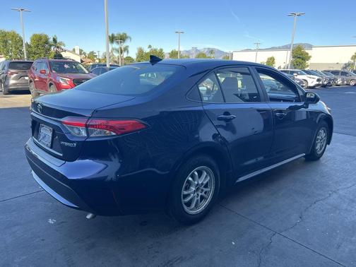 2022 Toyota Corolla Hybrid LE