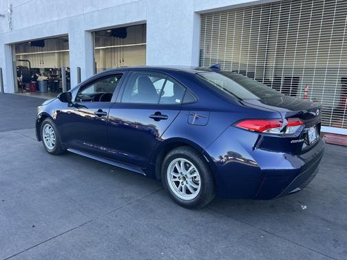 2022 Toyota Corolla Hybrid LE