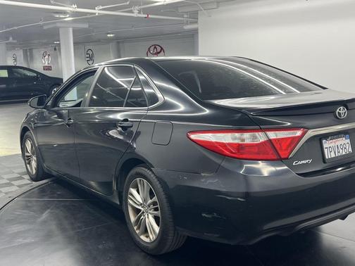 2016 Toyota Camry SE
