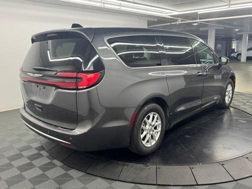 Granite Crystal Metallic Clearcoat 2023 Chrysler Pacifica Touring L