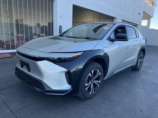 2025 Toyota bZ4X XLE