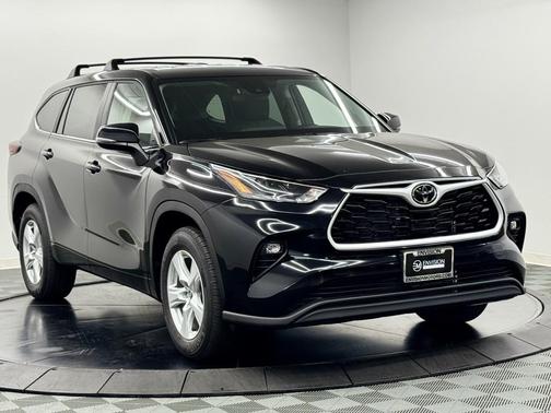 2025 Toyota Highlander LE