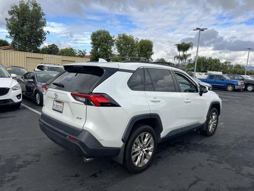 2023 Toyota RAV4 XLE Premium