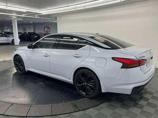Gray Sky Pearl 2024 Nissan Altima SR FWD
