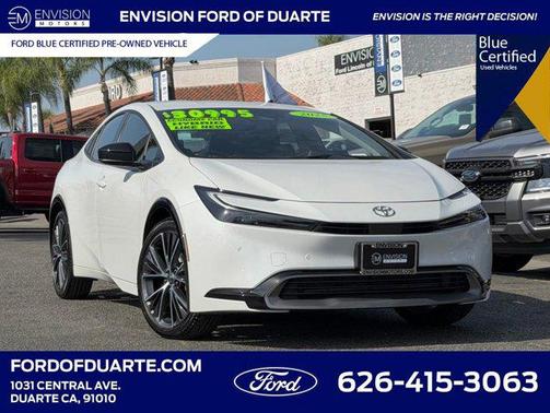 2025 Toyota Prius XLE