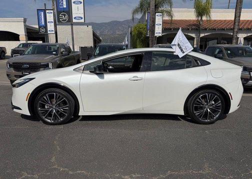 2025 Toyota Prius XLE