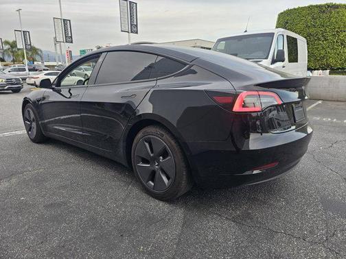2022 Tesla Model 3 Standard Range