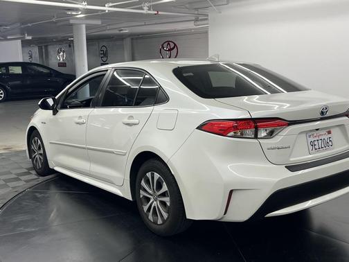 2021 Toyota Corolla Hybrid LE