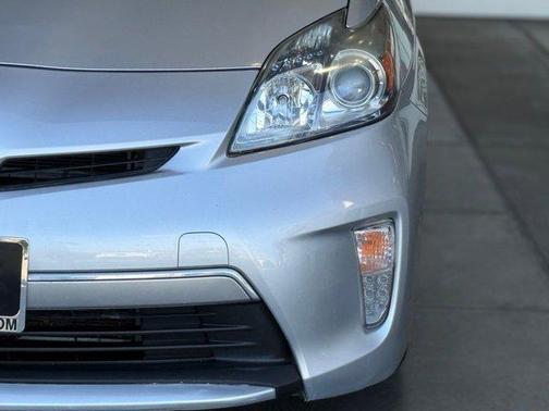 2014 Toyota Prius Plug-in Base