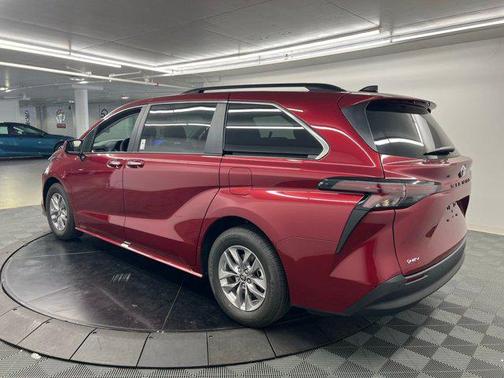 Ruby Flare Pearl 2026 Toyota Sienna XLE