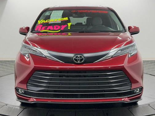 Ruby Flare Pearl 2026 Toyota Sienna XLE