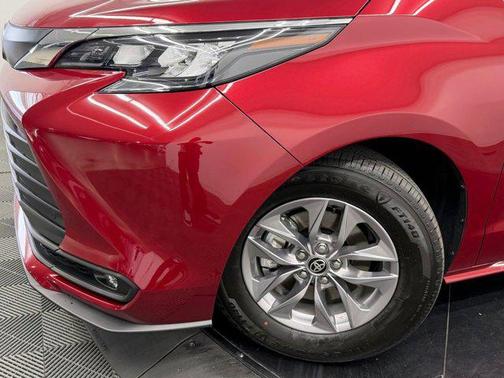 Ruby Flare Pearl 2026 Toyota Sienna XLE