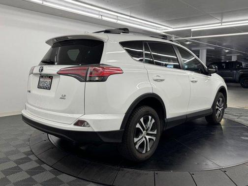Super White 2018 Toyota RAV4 LE