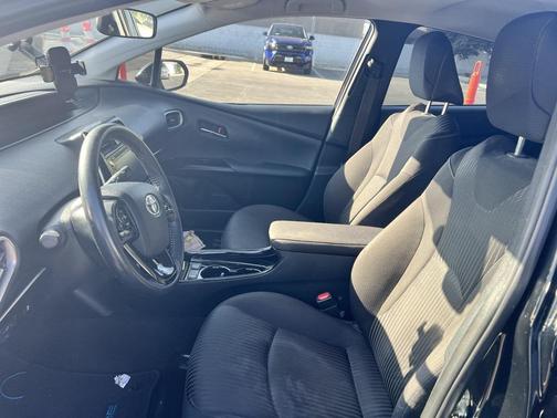 2021 Toyota Prius Prime LE
