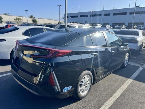 2021 Toyota Prius Prime LE