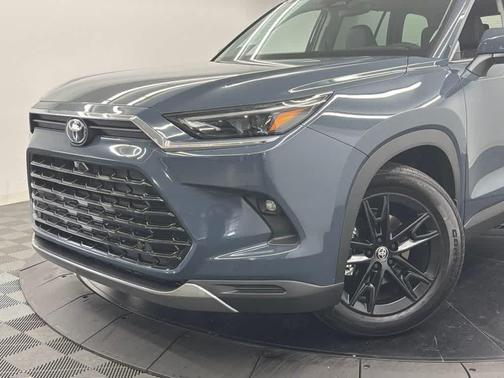 Storm Cloud 2026 Toyota Grand Highlander Platinum