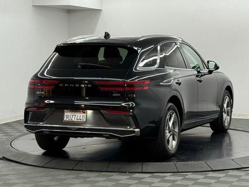 2026 Genesis GV70 2.5T Select