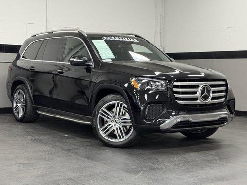 2025 Mercedes-Benz GLS 450 4MATIC