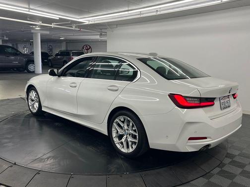 Alpine White 2025 BMW 330 330i