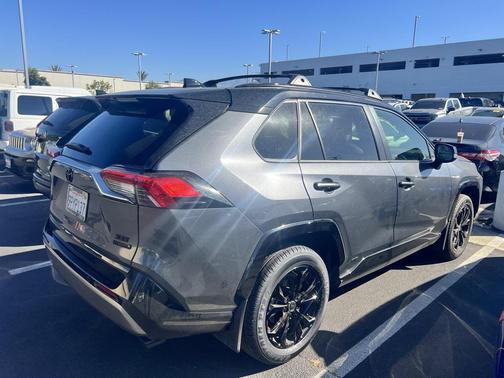 2024 Toyota RAV4 Hybrid SE