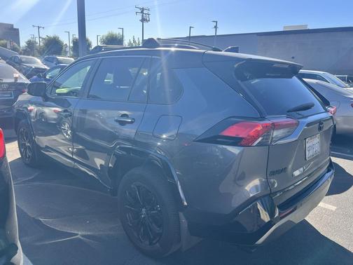 2024 Toyota RAV4 Hybrid SE