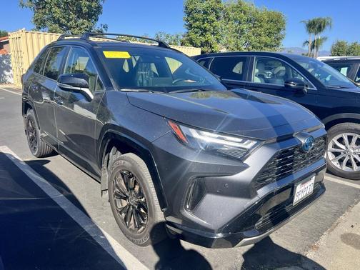 2024 Toyota RAV4 Hybrid SE