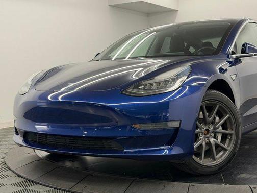 Deep Blue Metallic 2018 Tesla Model 3 Long Range