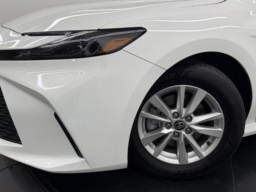 Ice Cap 2026 Toyota Camry LE