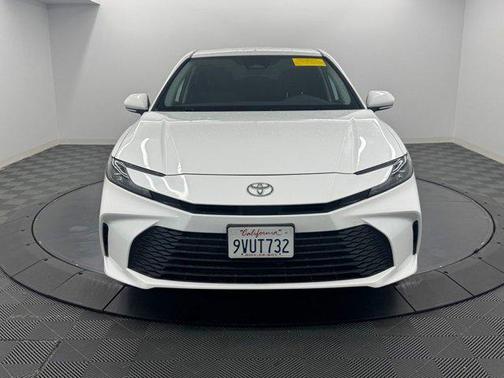 Ice Cap 2026 Toyota Camry LE
