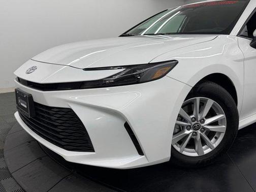 Ice Cap 2026 Toyota Camry LE