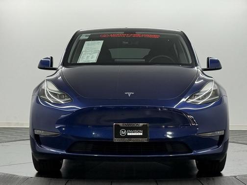 2022 Tesla Model Y Long Range Dual Motor All-Wheel Drive