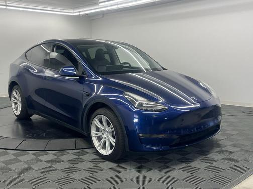 2022 Tesla Model Y Long Range Dual Motor All-Wheel Drive